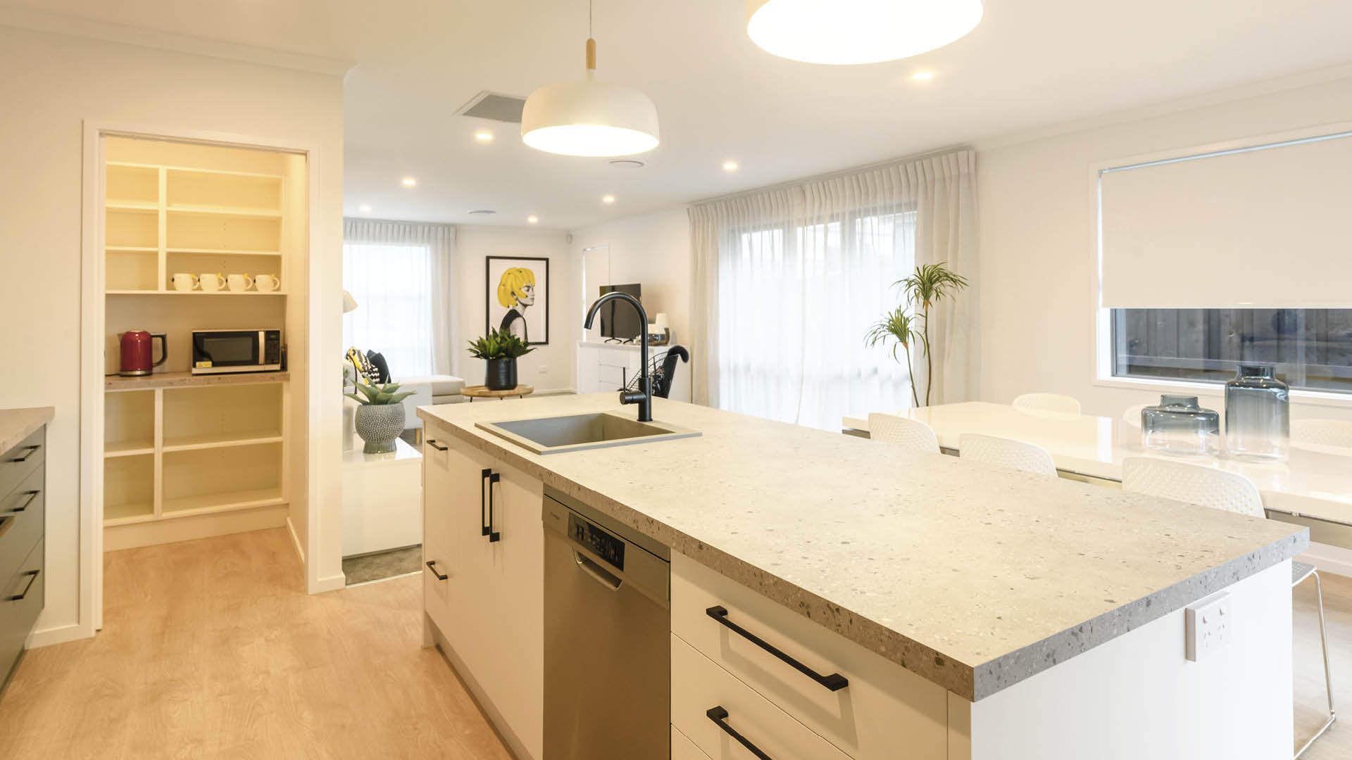 SH-CS-Faringdon-Delight-01